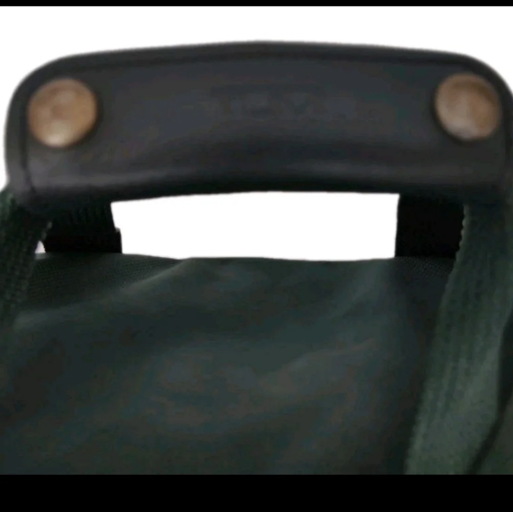 Tumi 15
